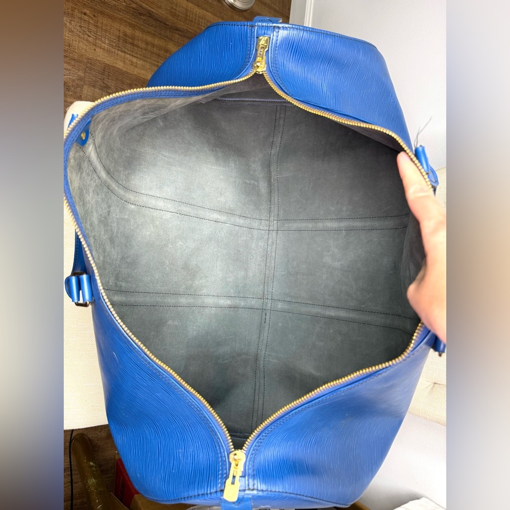 Authentic Louis Vuitton unisex Keepall 60 bag M42946 Toledo blue Epi leather XL - Picture 15 of 16